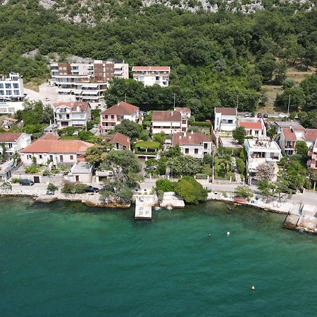 Montenegro Apartments - Private Beach Kotor Ngoại thất bức ảnh