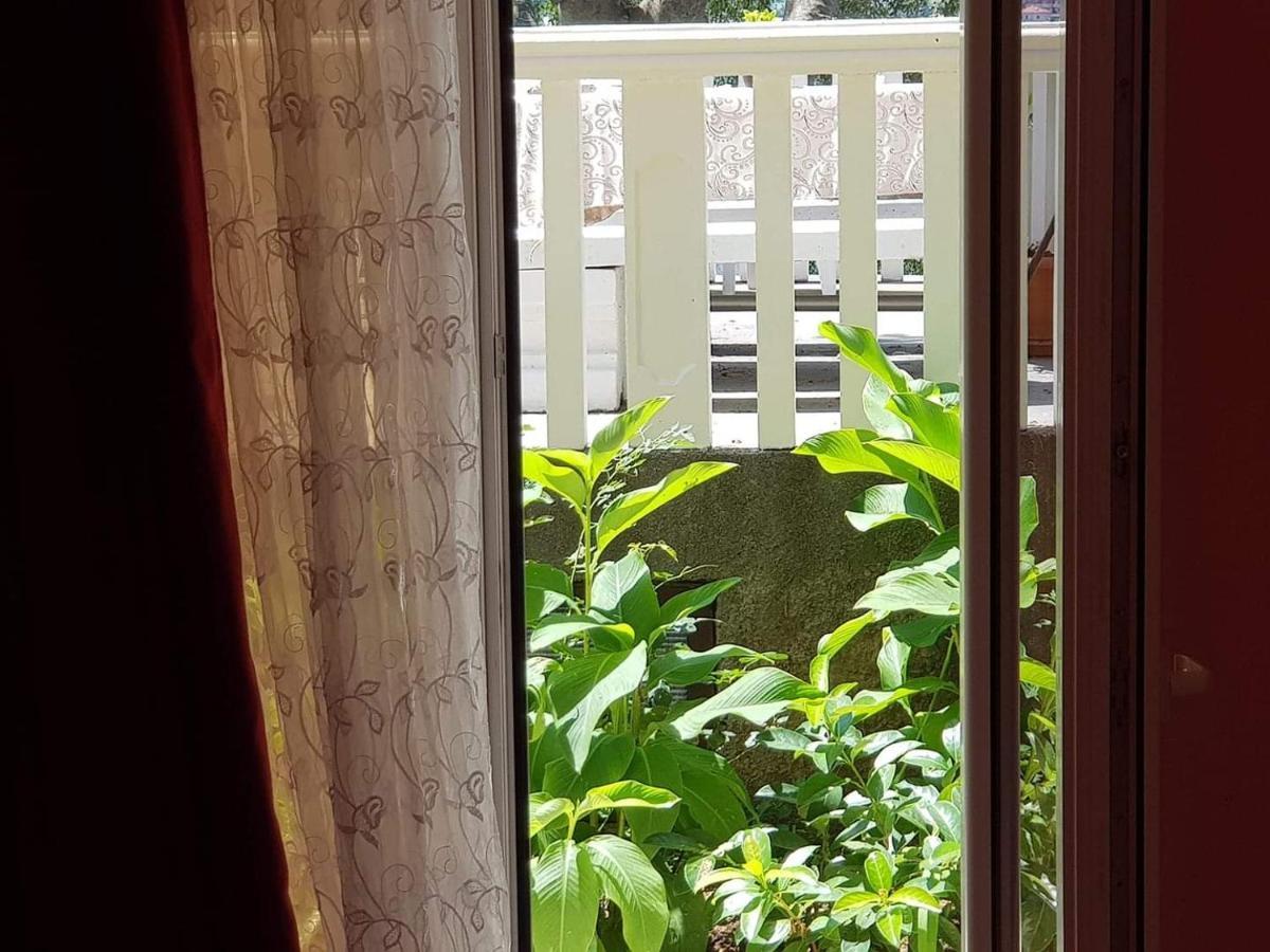 Montenegro Apartments - Private Beach Kotor Ngoại thất bức ảnh