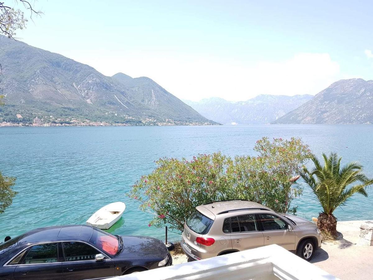 Montenegro Apartments - Private Beach Kotor Ngoại thất bức ảnh