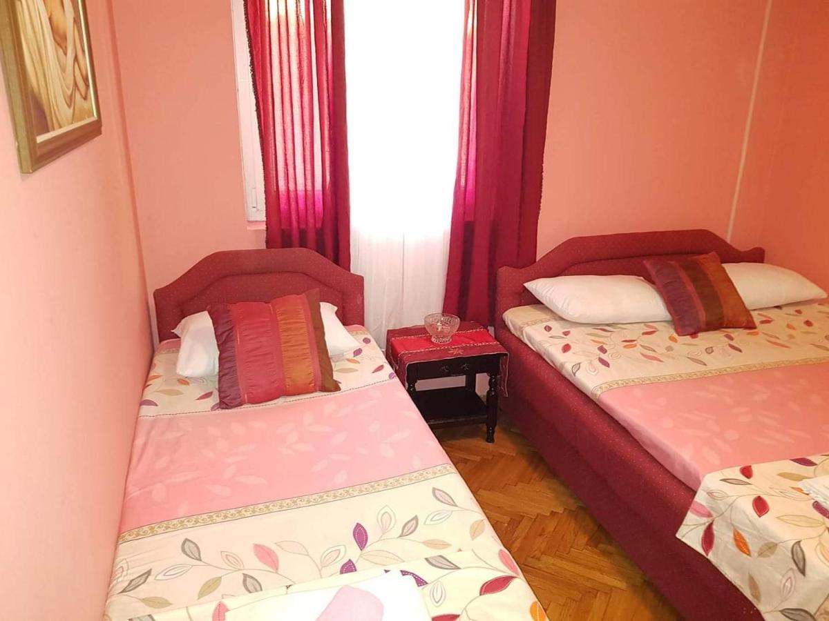 Montenegro Apartments - Private Beach Kotor Ngoại thất bức ảnh