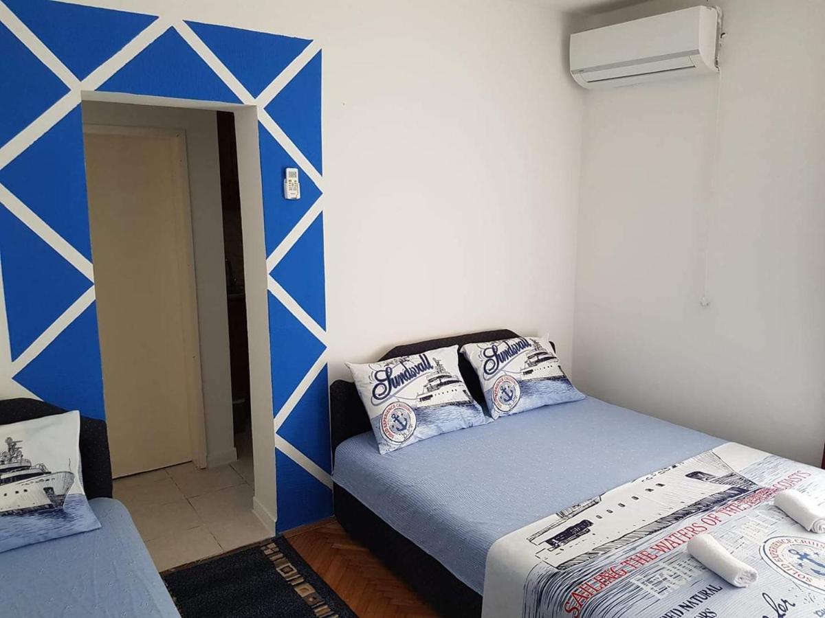 Montenegro Apartments - Private Beach Kotor Ngoại thất bức ảnh